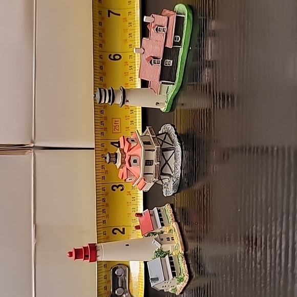 Lenox Thimble Lighthouses (set of 3) - Picture 1 of 12